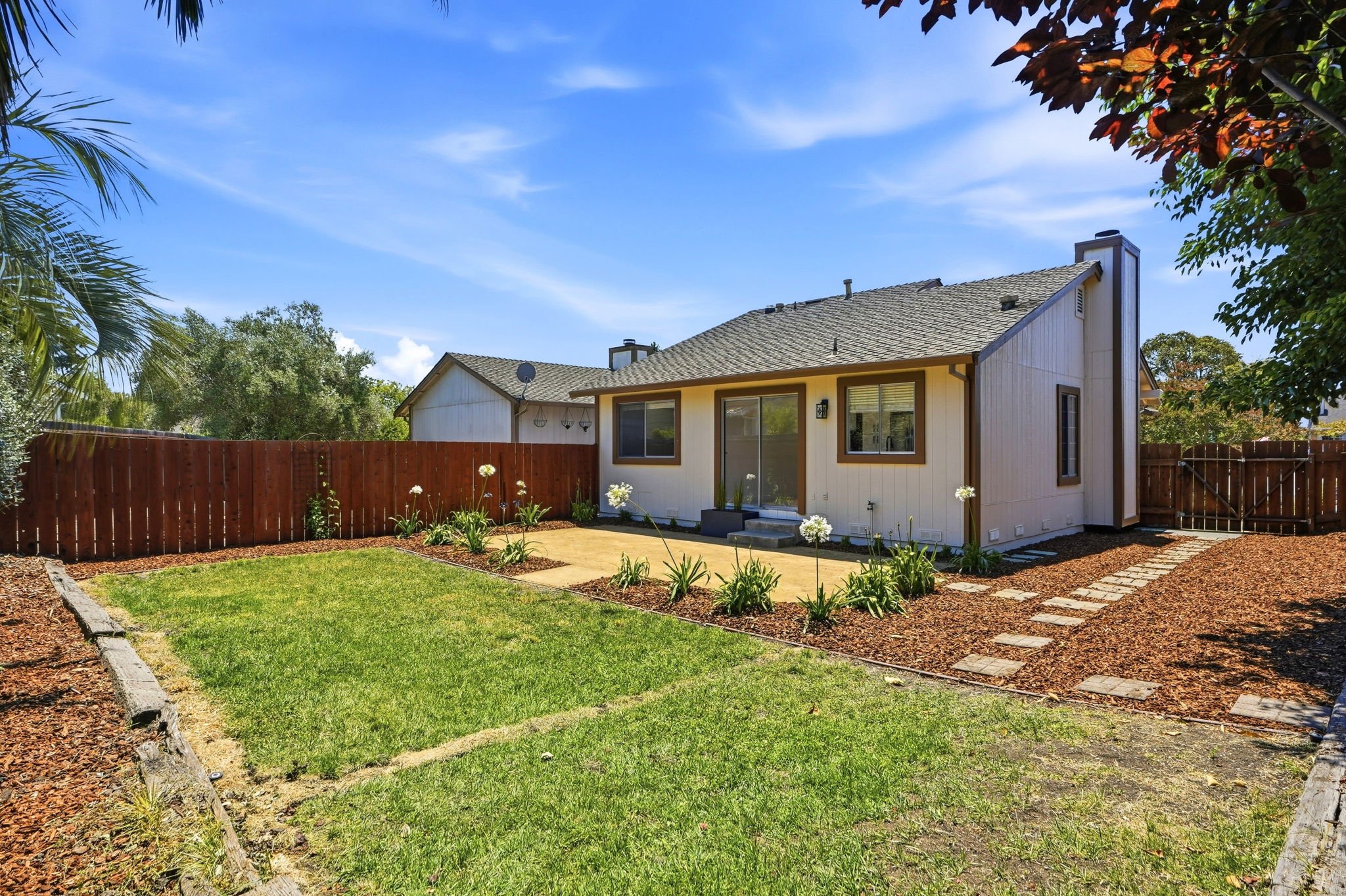 The backyard of a single-family home in Petaluma managed by Bay Vista PM.